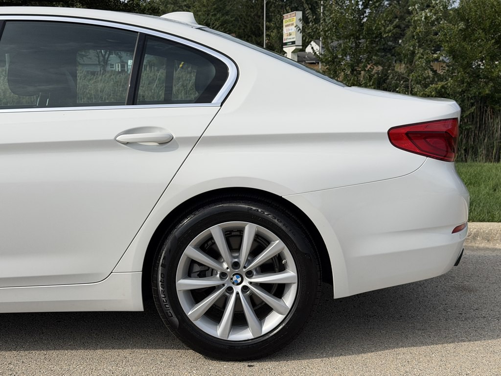 2019 BMW 5 Series Image 10