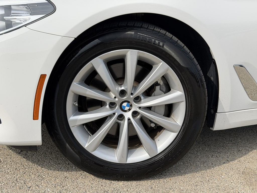 2019 BMW 5 Series Image 16
