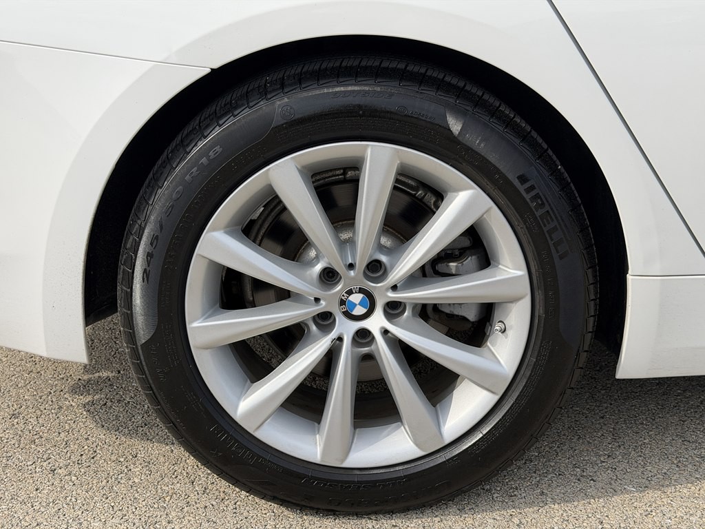 2019 BMW 5 Series Image 18