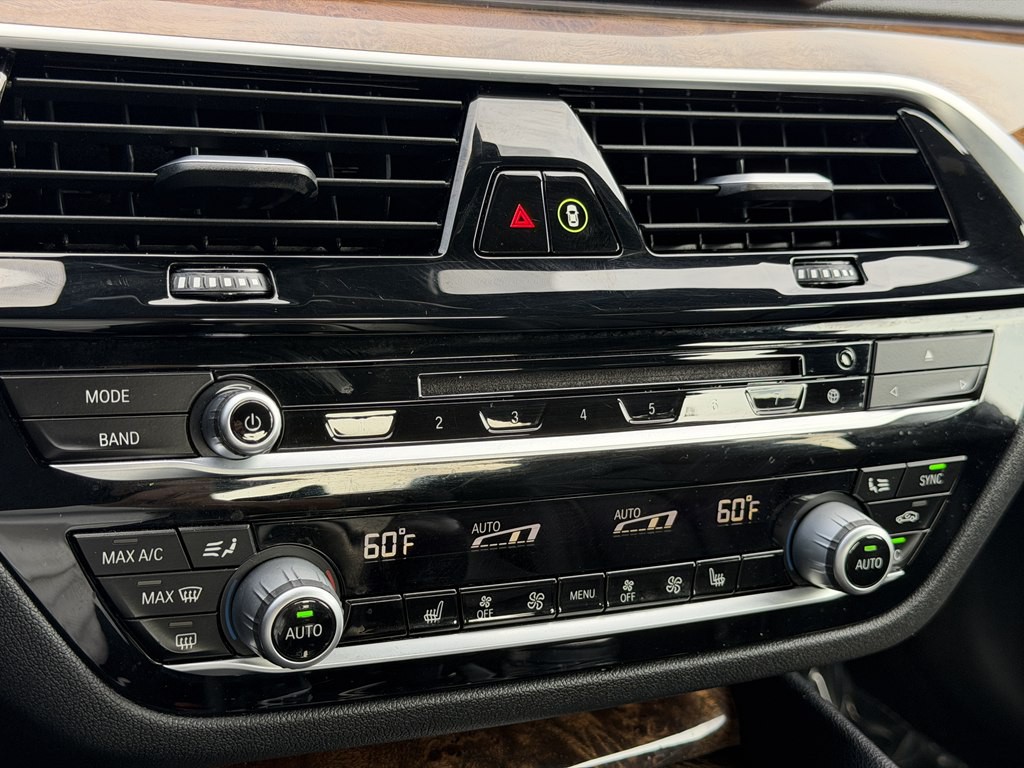 2019 BMW 5 Series Image 64