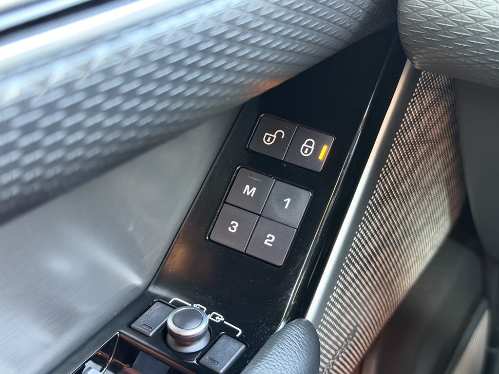 2018 Land Rover Range Rover Image 59