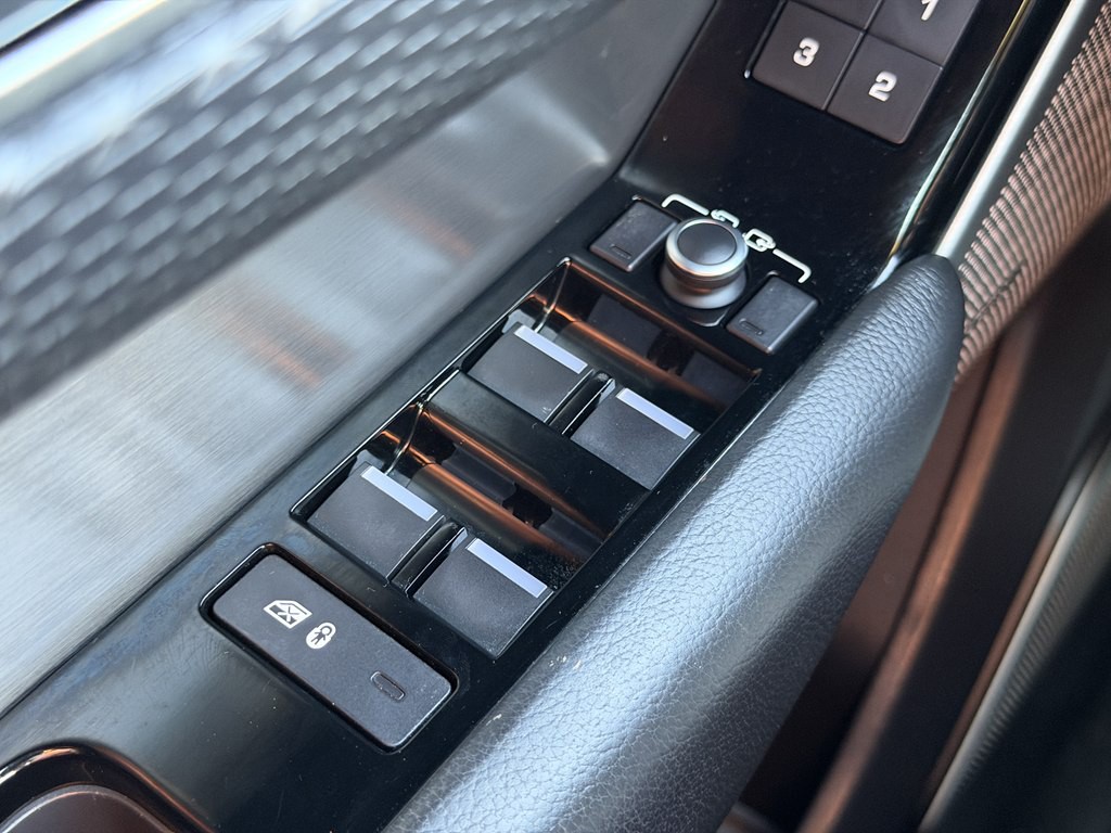 2018 Land Rover Range Rover Image 60