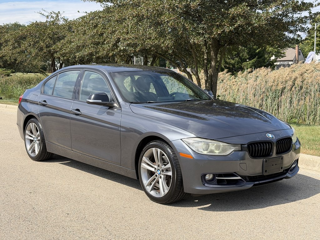 2013 BMW 3 Series Image 3