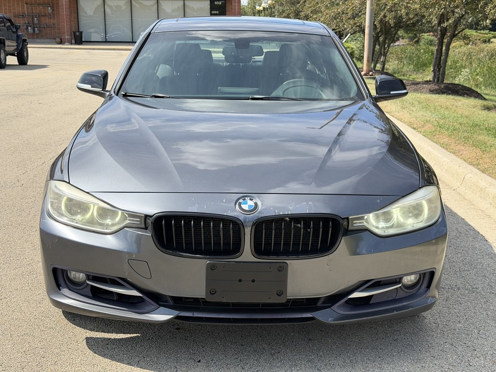 2013 BMW 3 Series Image 12