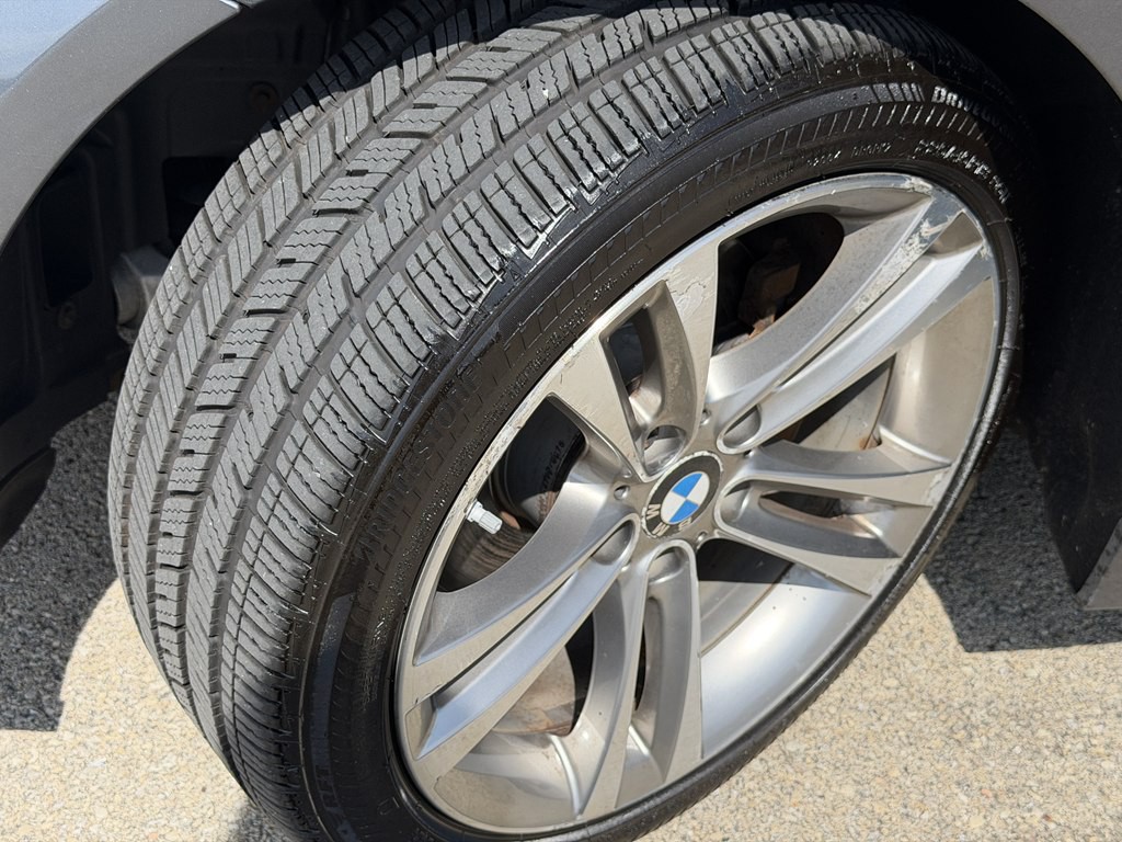 2013 BMW 3 Series Image 16
