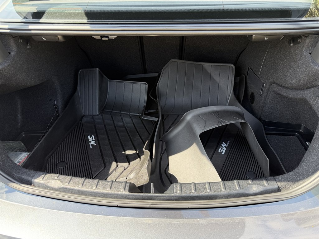 2013 BMW 3 Series Image 25