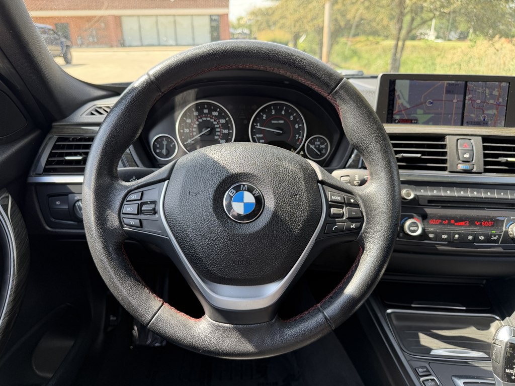 2013 BMW 3 Series Image 27