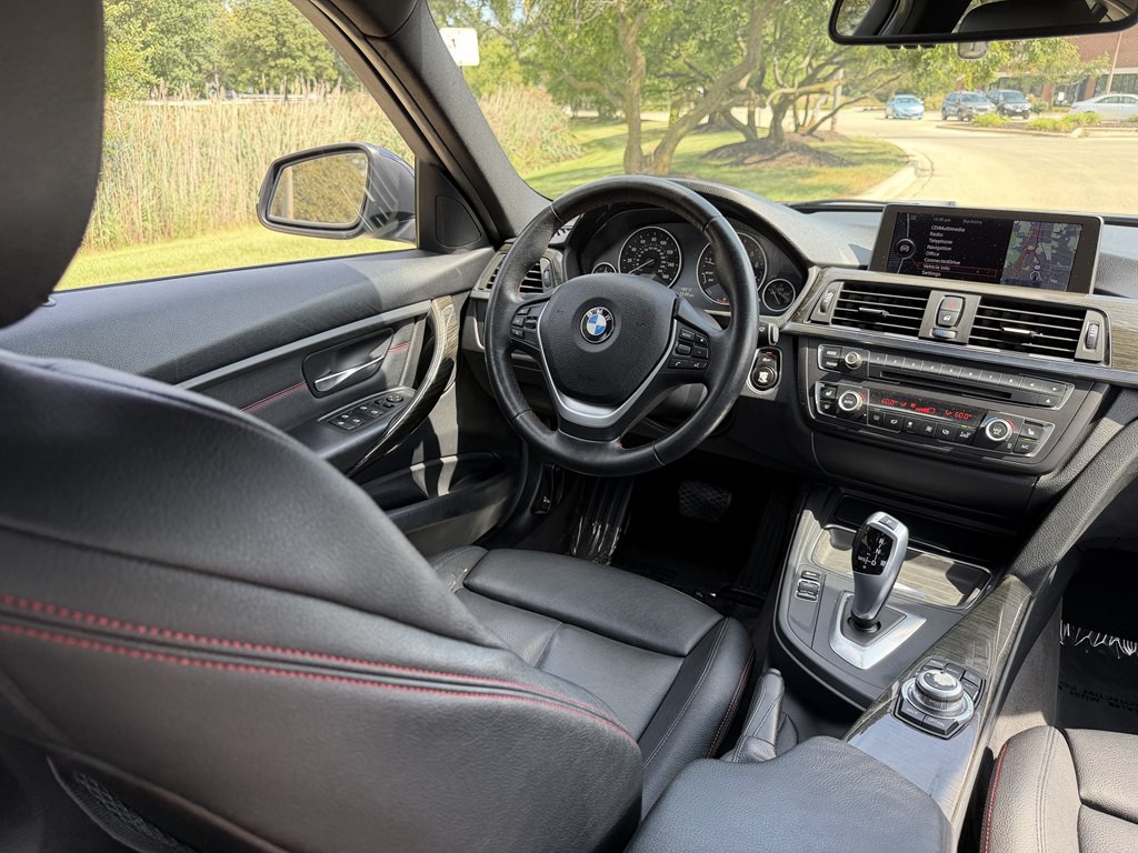 2013 BMW 3 Series Image 30