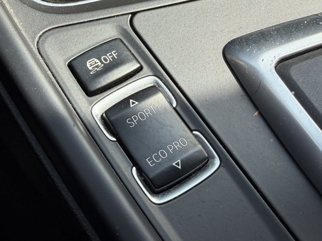 2013 BMW 3 Series Image 51
