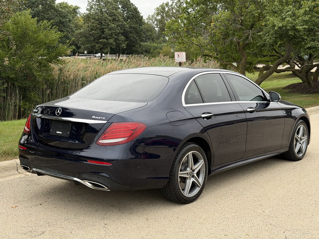 2018 Mercedes-Benz E-Class Image 2