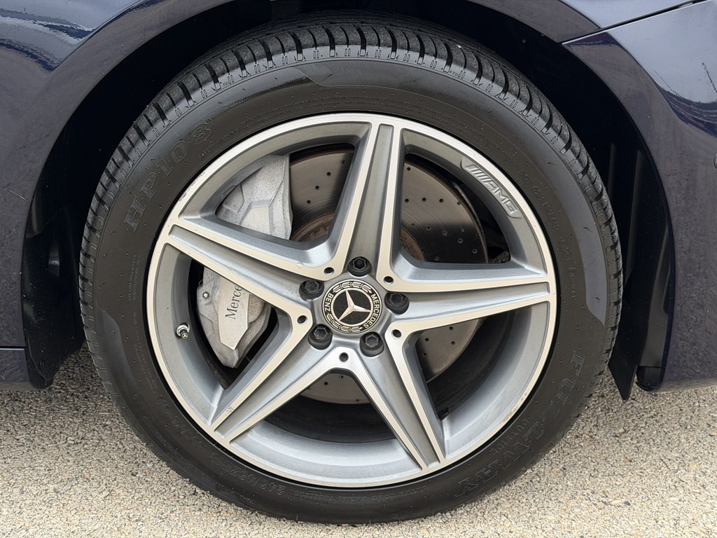 2018 Mercedes-Benz E-Class Image 21