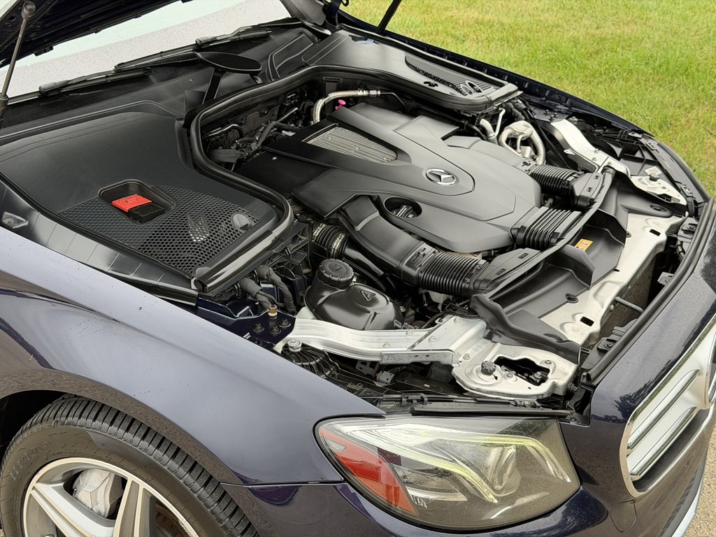2018 Mercedes-Benz E-Class Image 24