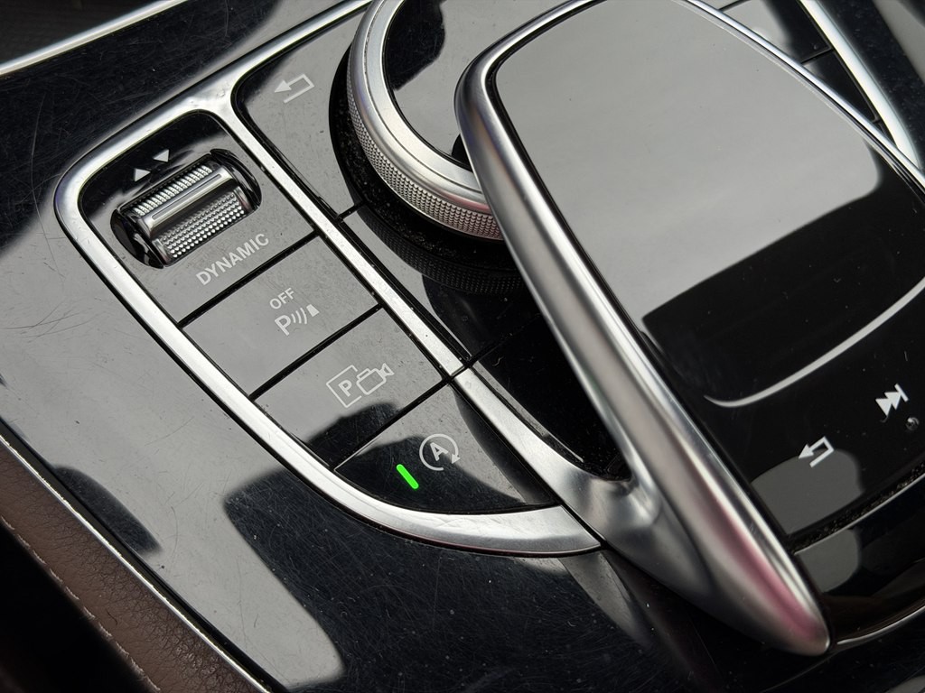 2018 Mercedes-Benz E-Class Image 57