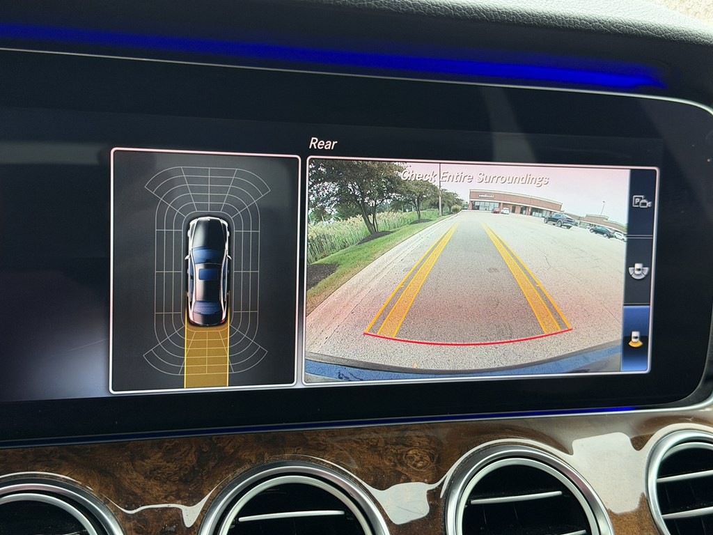 2018 Mercedes-Benz E-Class Image 60