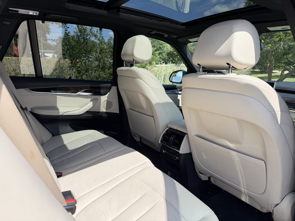2015 BMW X5 Image 30