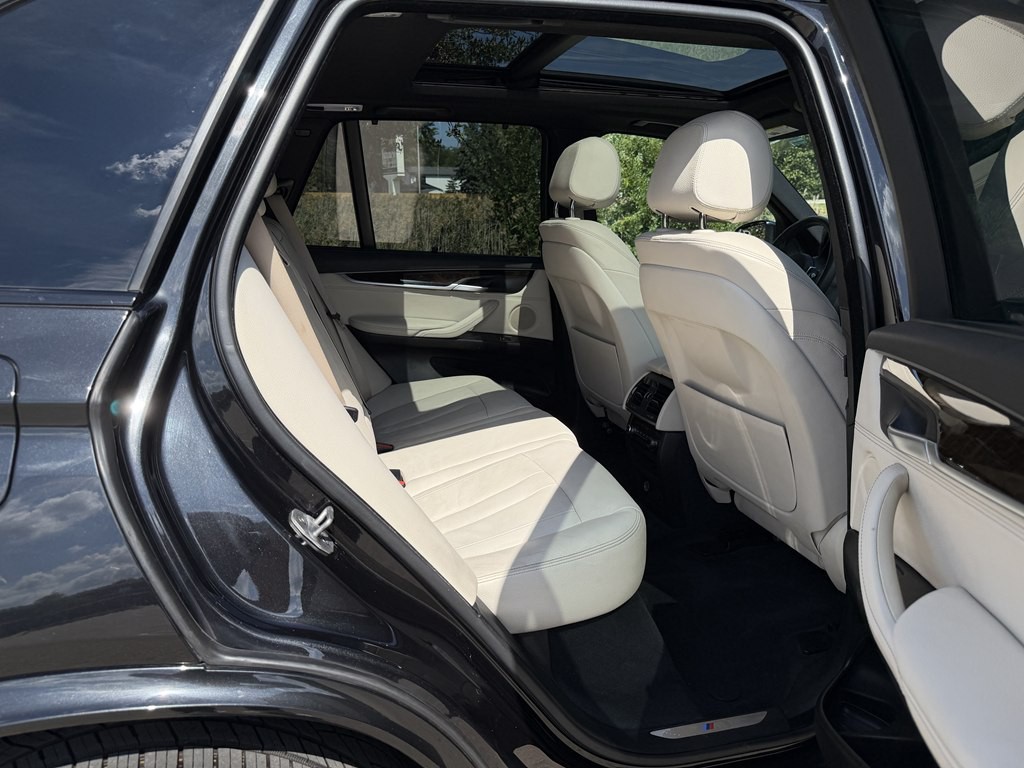 2015 BMW X5 Image 36
