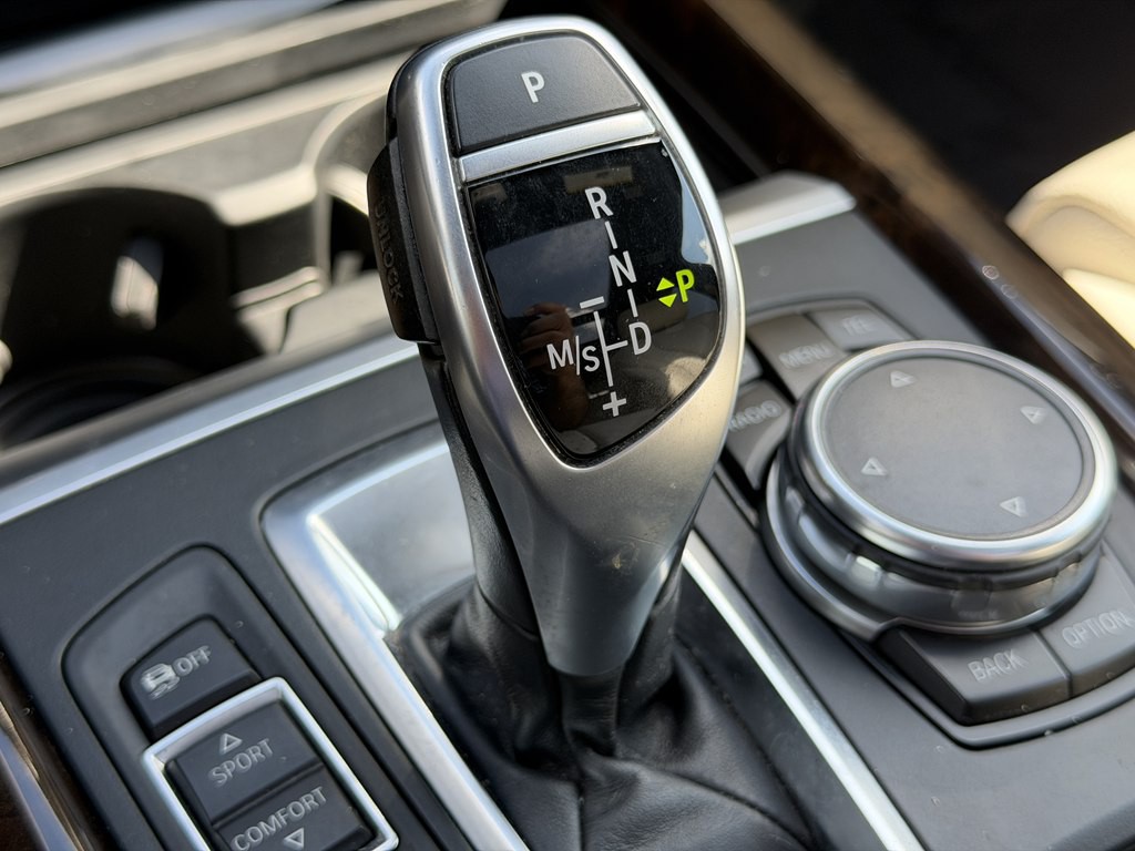 2015 BMW X5 Image 48