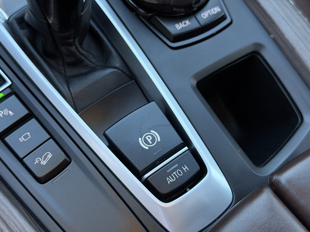 2016 BMW X5 Image 65