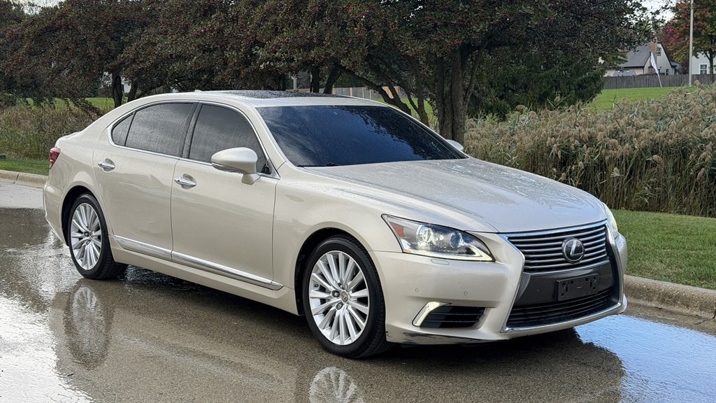 2014 Lexus LS 460 Image 3