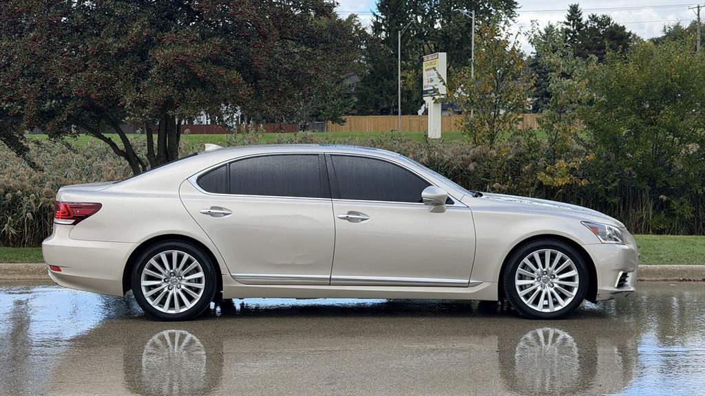 2014 Lexus LS 460 Image 5
