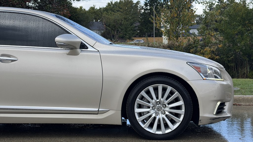 2014 Lexus LS 460 Image 7