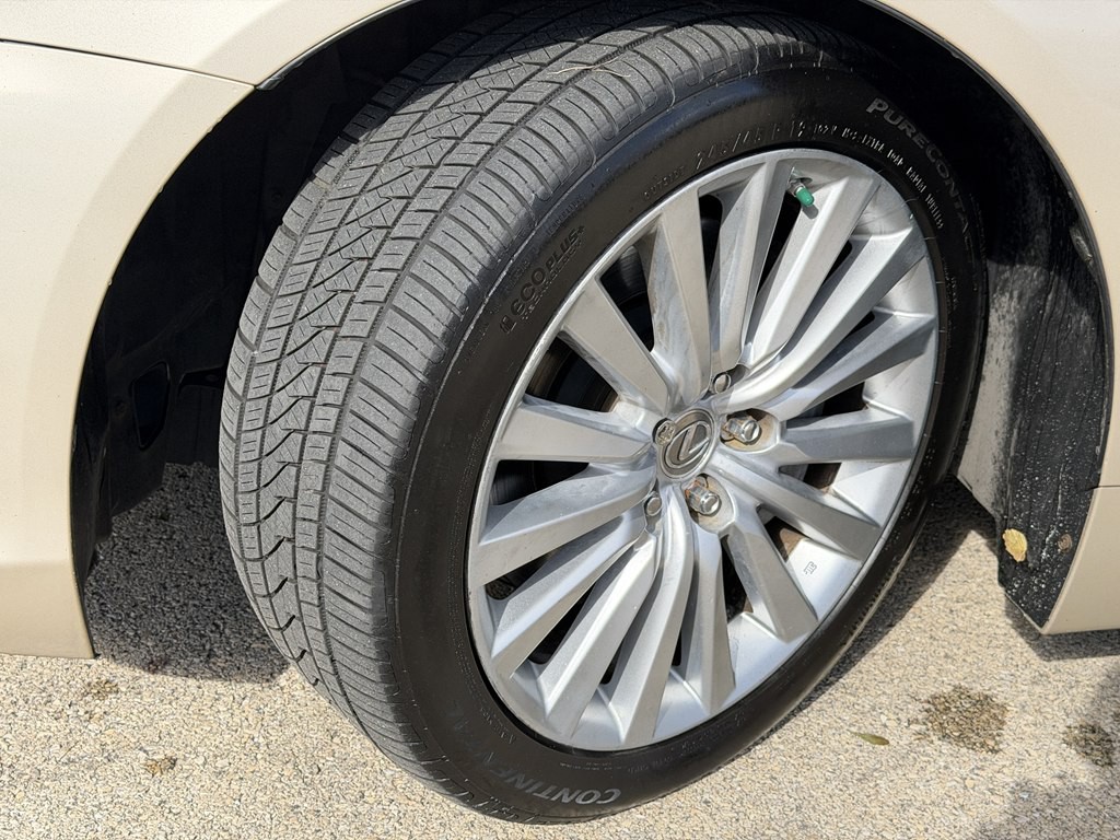 2014 Lexus LS 460 Image 16