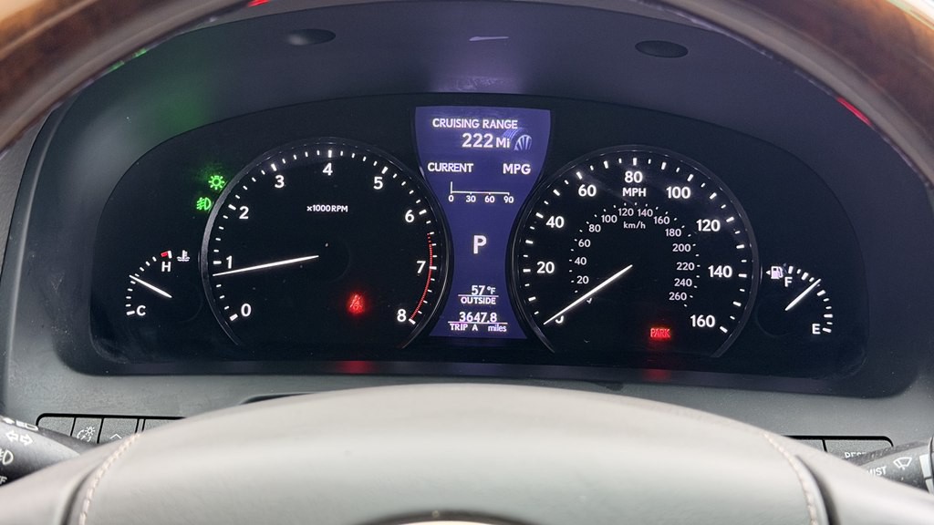 2014 Lexus LS 460 Image 31