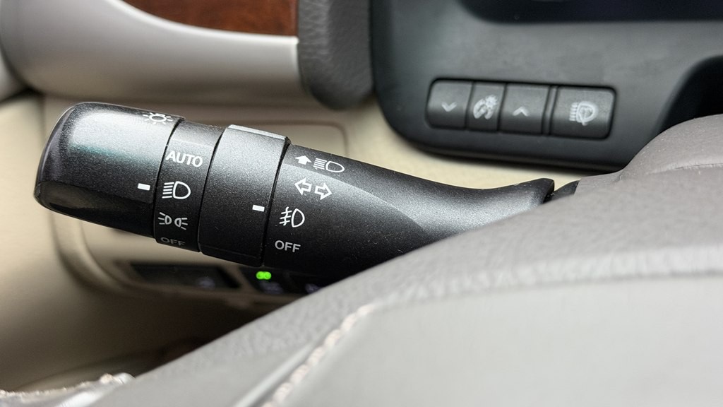 2014 Lexus LS 460 Image 48