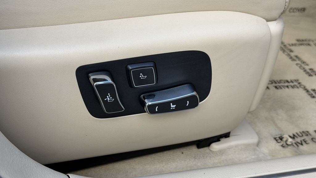 2014 Lexus LS 460 Image 53