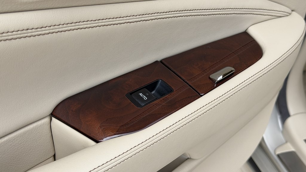 2014 Lexus LS 460 Image 55