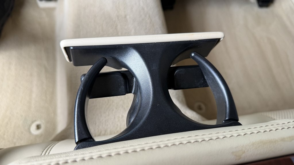 2014 Lexus LS 460 Image 56
