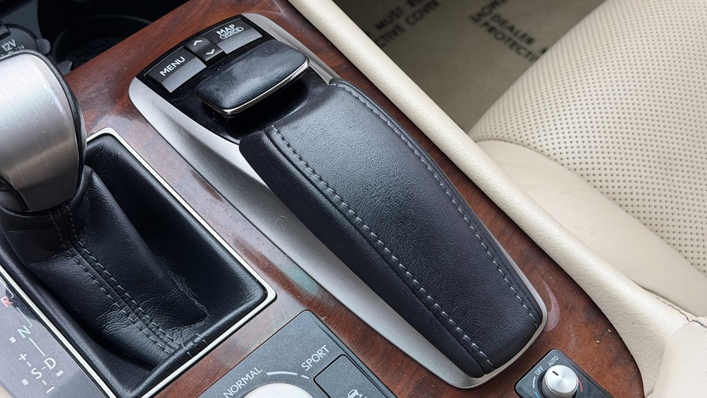 2014 Lexus LS 460 Image 69
