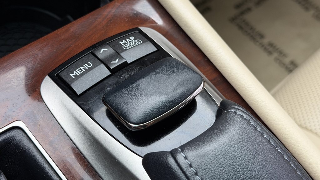2014 Lexus LS 460 Image 70