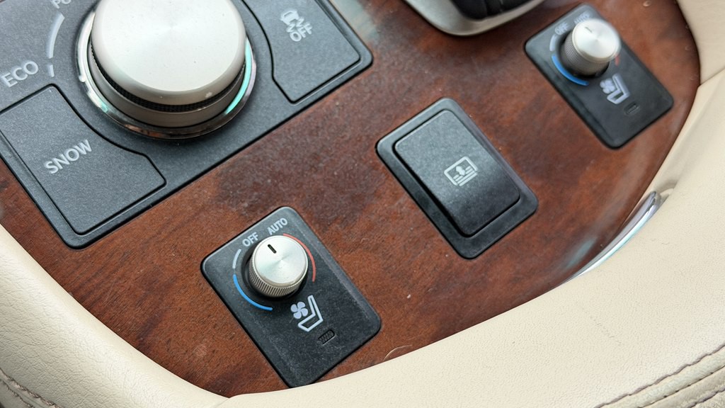2014 Lexus LS 460 Image 72
