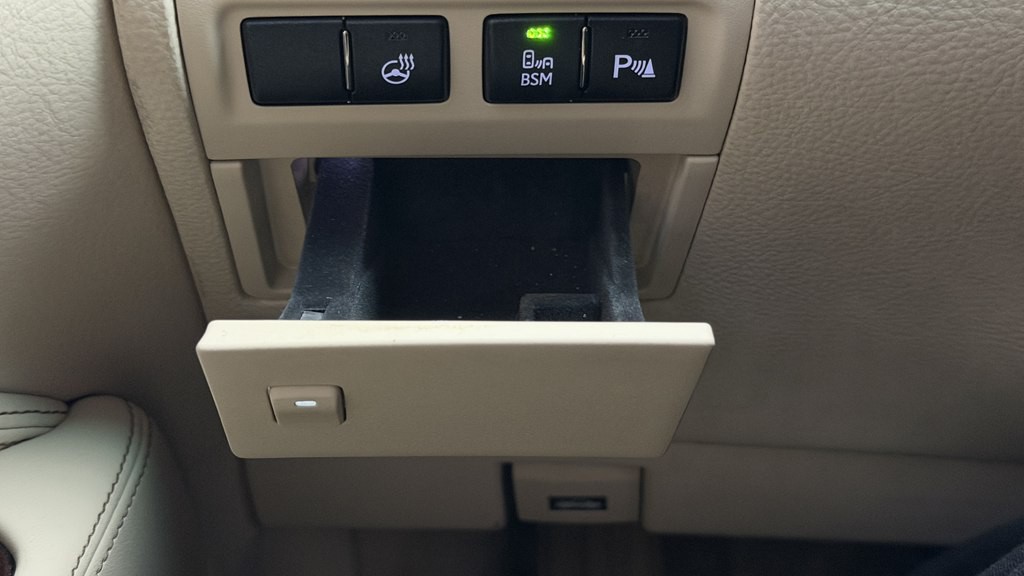 2014 Lexus LS 460 Image 73