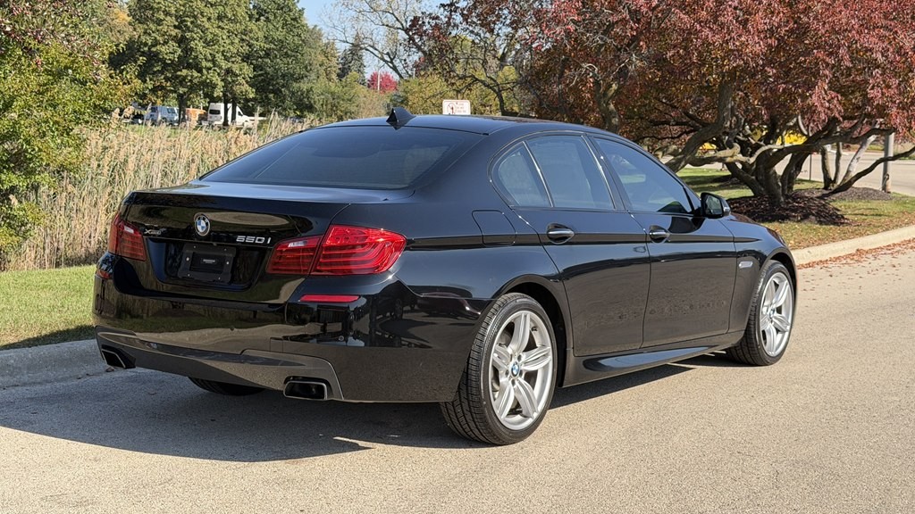2015 BMW 5 Series Image 2