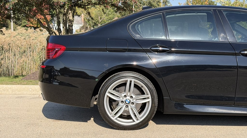 2015 BMW 5 Series Image 6