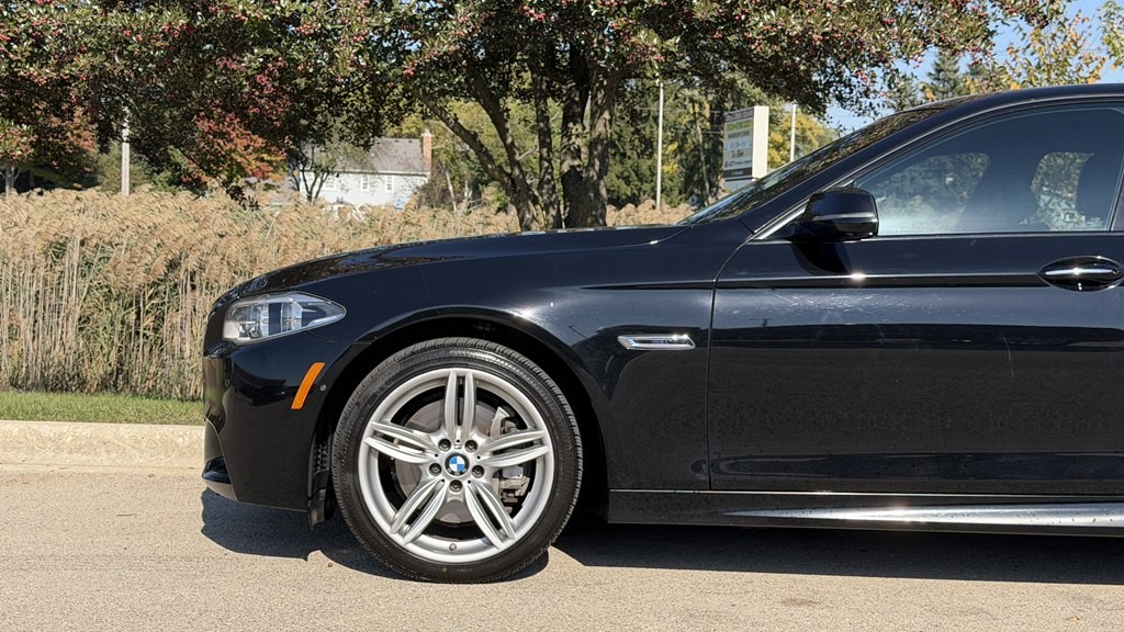 2015 BMW 5 Series Image 9