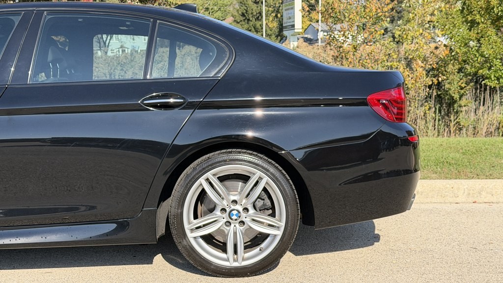 2015 BMW 5 Series Image 10