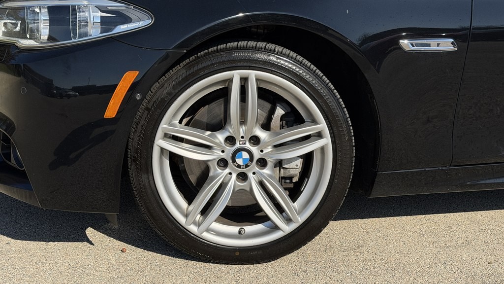 2015 BMW 5 Series Image 27