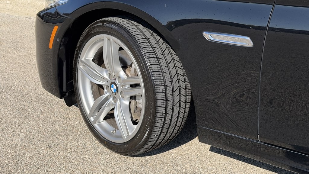 2015 BMW 5 Series Image 28