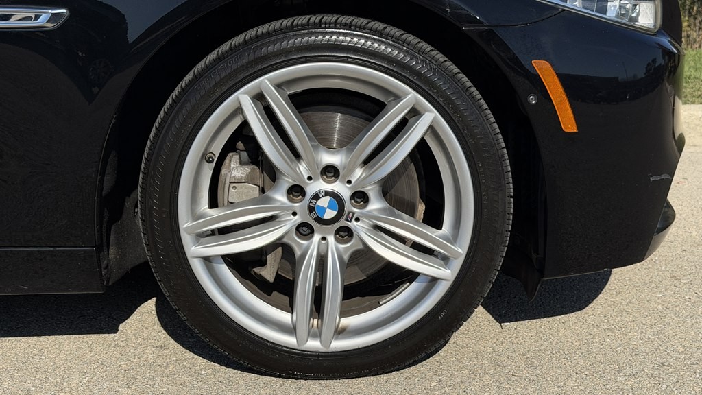 2015 BMW 5 Series Image 30