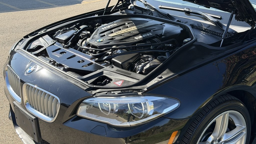 2015 BMW 5 Series Image 35