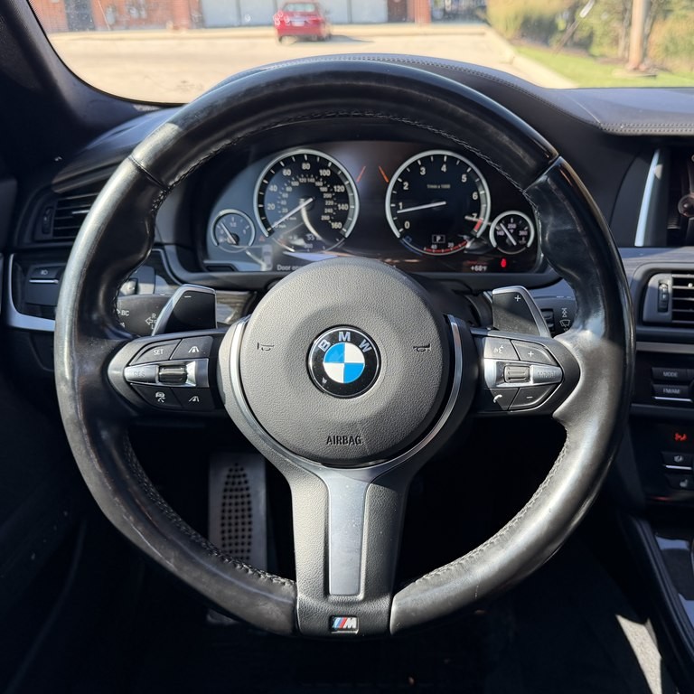 2015 BMW 5 Series Image 37