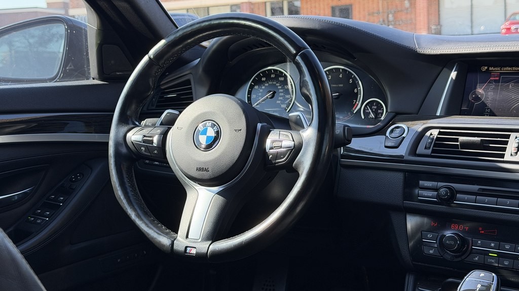 2015 BMW 5 Series Image 39