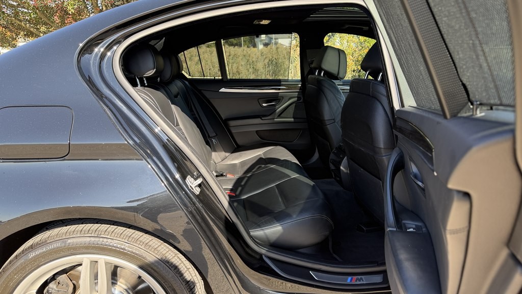 2015 BMW 5 Series Image 51