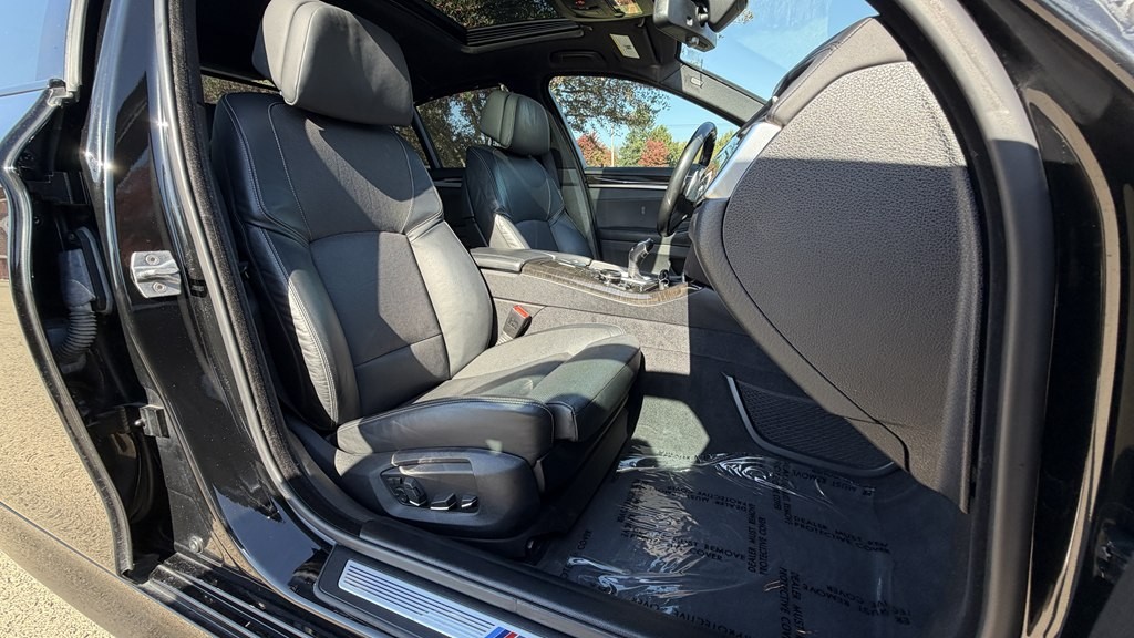 2015 BMW 5 Series Image 58