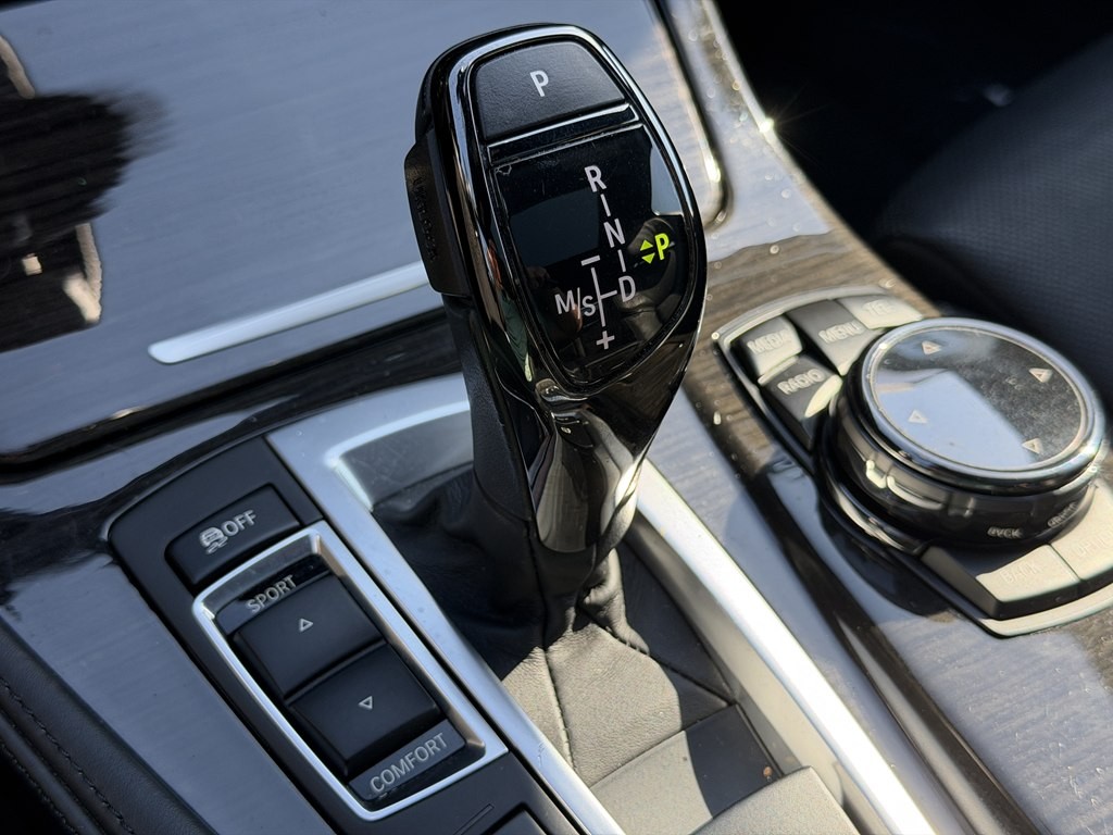 2015 BMW 5 Series Image 61