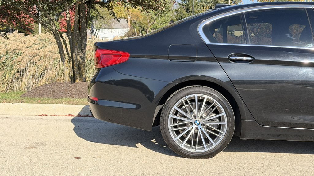 2018 BMW 5 Series Image 6