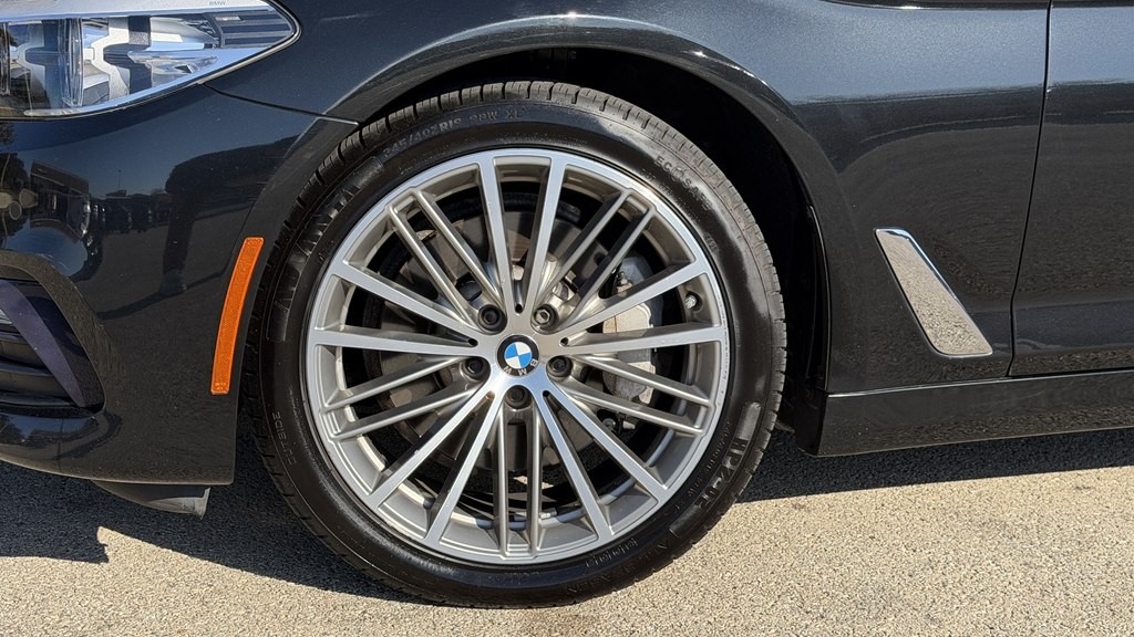 2018 BMW 5 Series Image 14